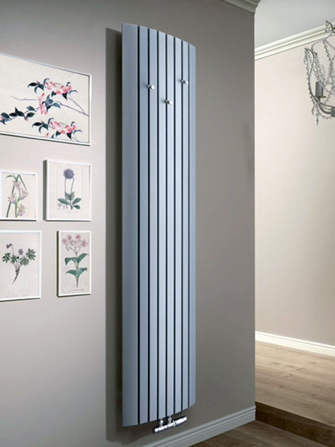 radiador moderno, radiador en el pasillo, radiador vertical, radiador de pasillo, 